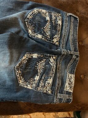 Dark Blue Embroidered Back-Pocket Women’s Jeans Grace Easy Fit